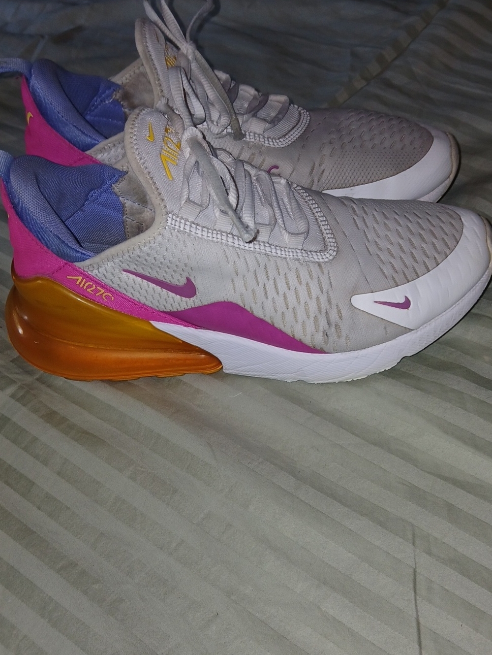 Nike Women's Airmax 270 Easter Pink  Orange Purple Sneakers Sz: 8.5
